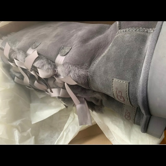 NIB UGG Bailey Bow Tall Triplet Grey HTF - Picture 8 of 8